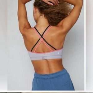 NWT Fourlaps Vitality Sports bra in silver.